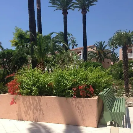 Appartement T2 De Standing Au Pied Des Plages Golfe-Juan Exterior photo